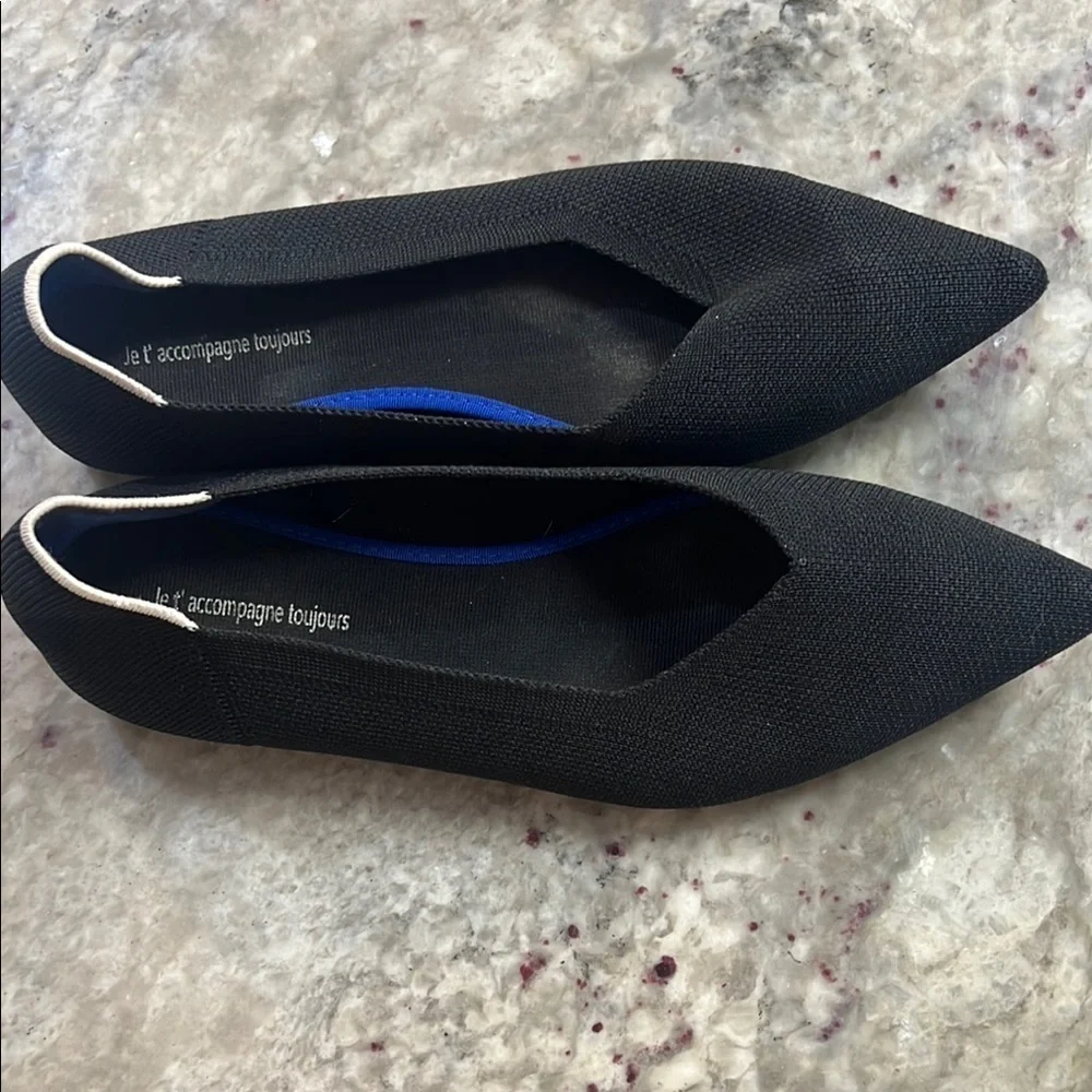 Black Women's Flats